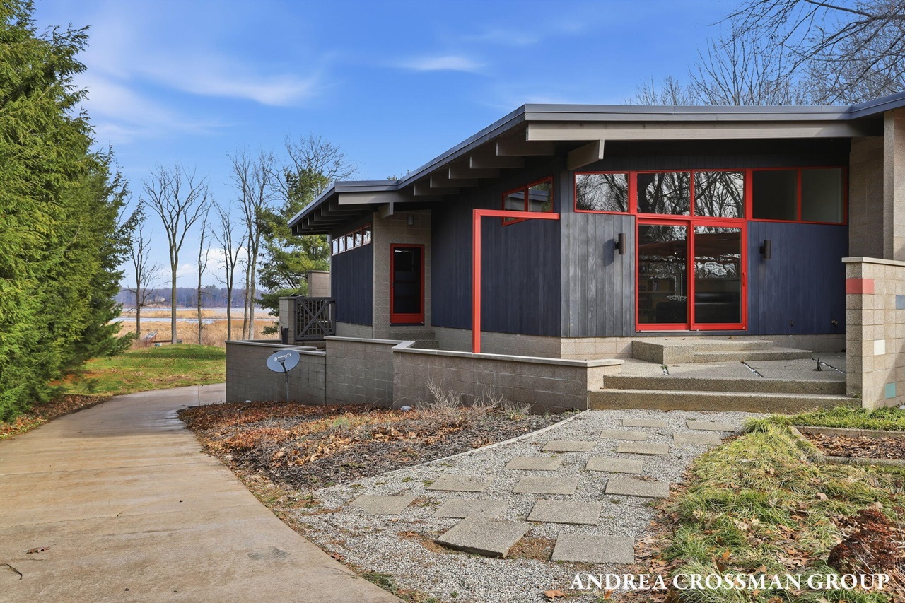 6465 Sandhill Lane, Fennville, MI, 49408