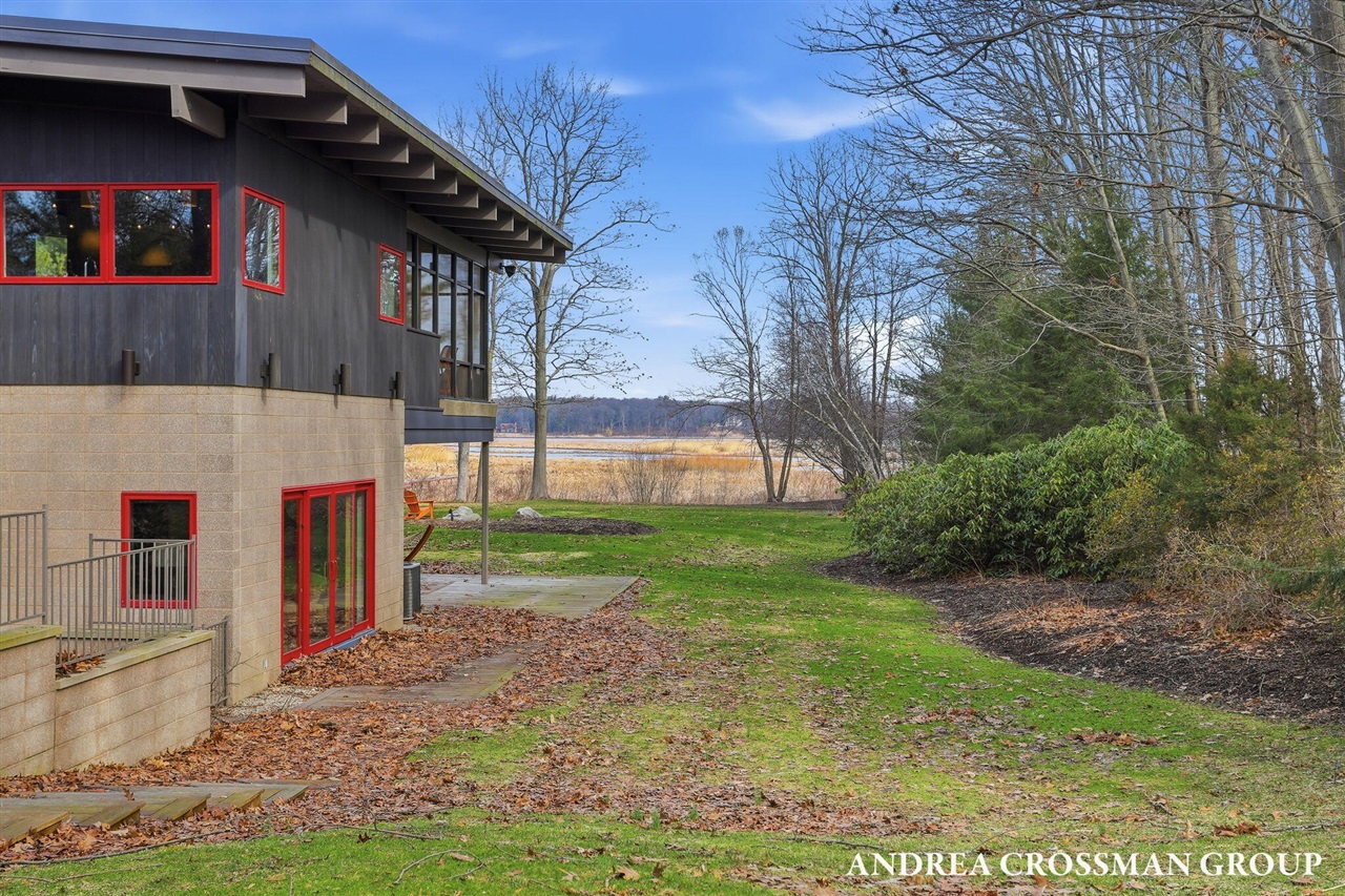 6465 Sandhill Lane, Fennville, MI, 49408