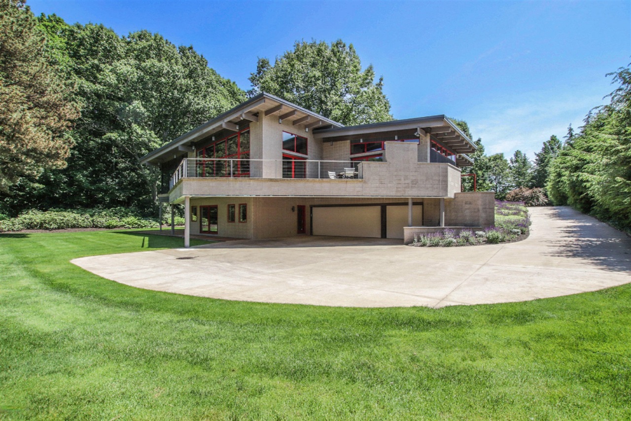 6465 Sandhill Lane, Fennville, MI, 49408