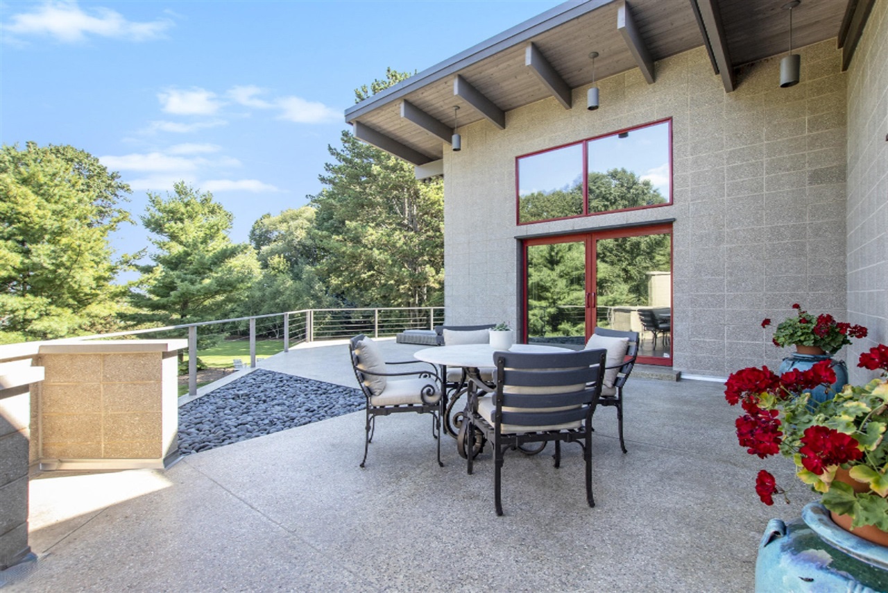 6465 Sandhill Lane, Fennville, MI, 49408