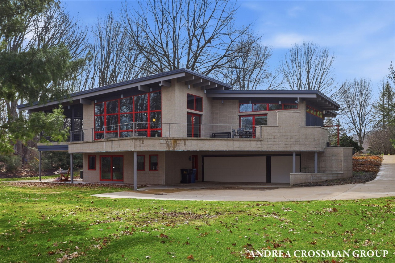 6465 Sandhill Lane, Fennville, MI, 49408