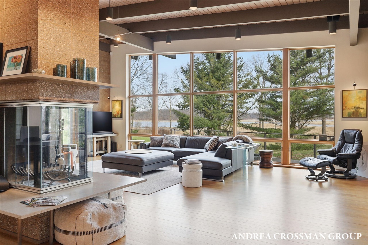 6465 Sandhill Lane, Fennville, MI, 49408