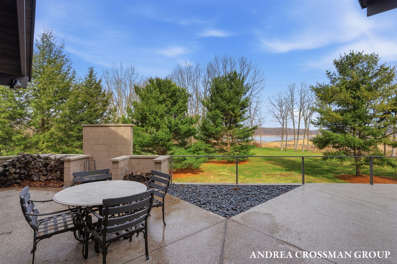 6465 Sandhill Lane, Fennville, MI, 49408
