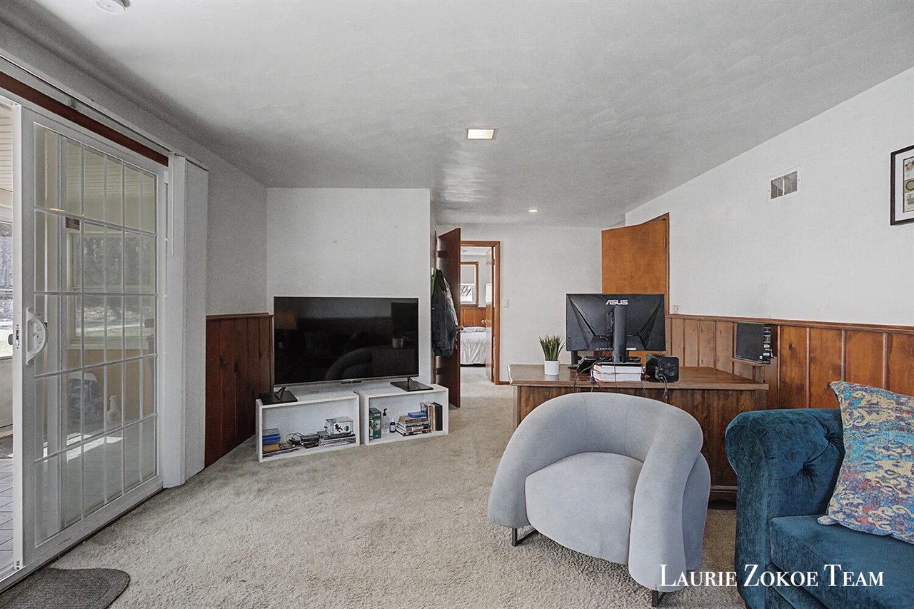 1458 10th Street, Grand Rapids, MI, 49504-3976