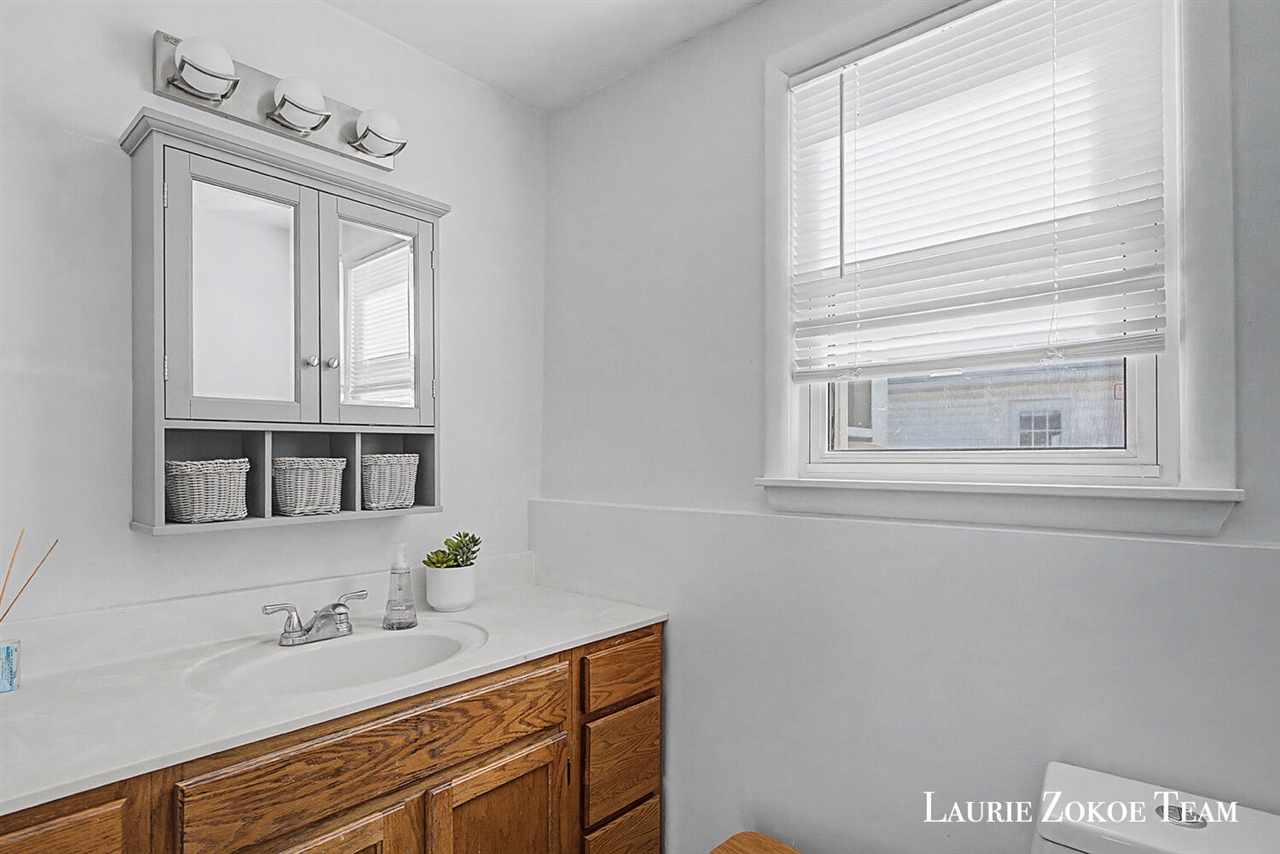 1458 10th Street, Grand Rapids, MI, 49504-3976