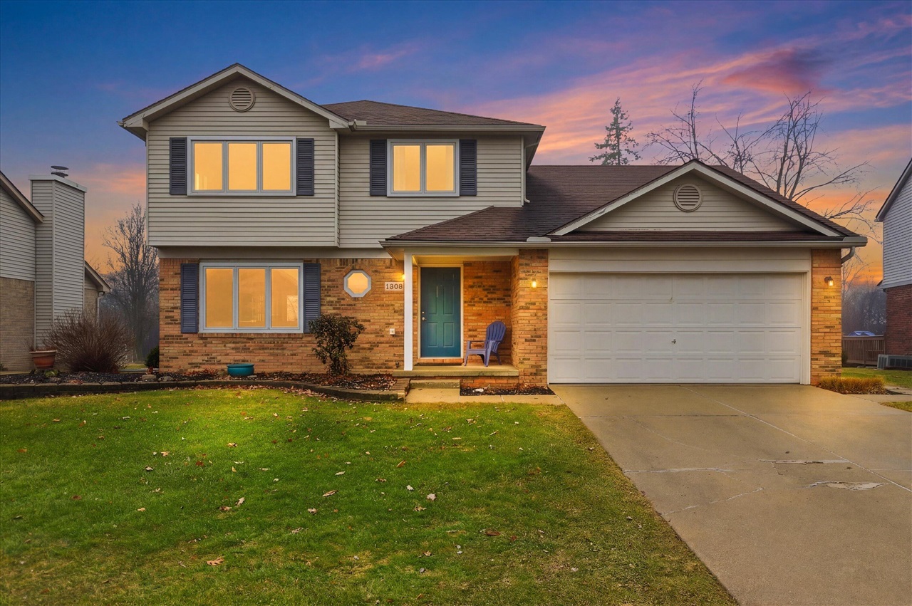 Homes for sale in Saline, MI | 1380 S Hidden Creek Dr, Saline, MI 48176 | MLS# 70519408