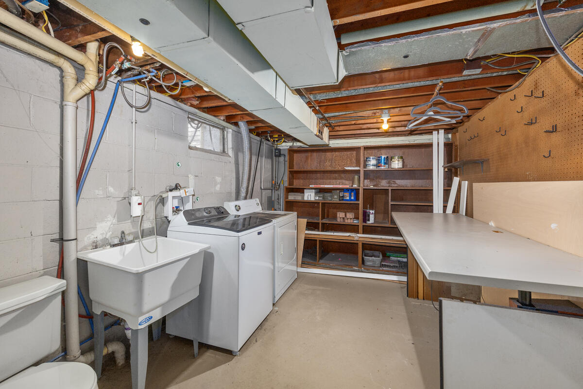 4665 Westshire Drive, Comstock Park, MI, 49321-9324