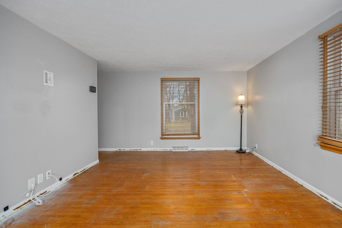 4665 Westshire Drive, Comstock Park, MI, 49321-9324