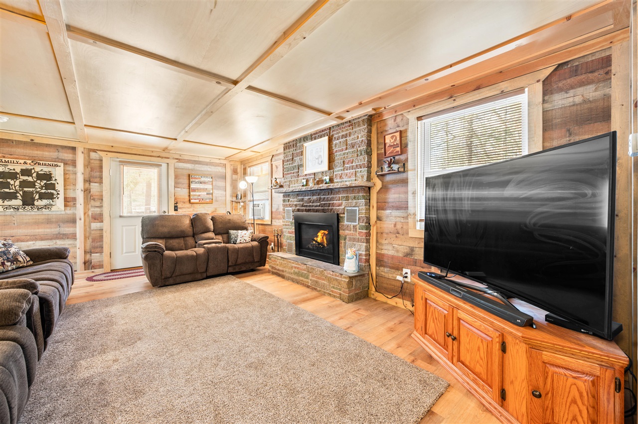 2762 W Southern Avenue, Baldwin, MI, 49304-8515