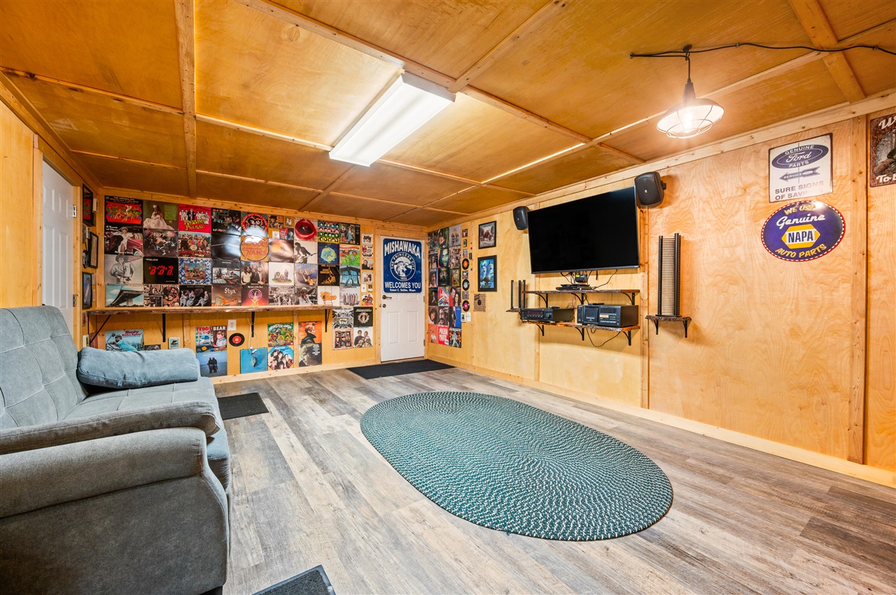 2762 W Southern Avenue, Baldwin, MI, 49304-8515