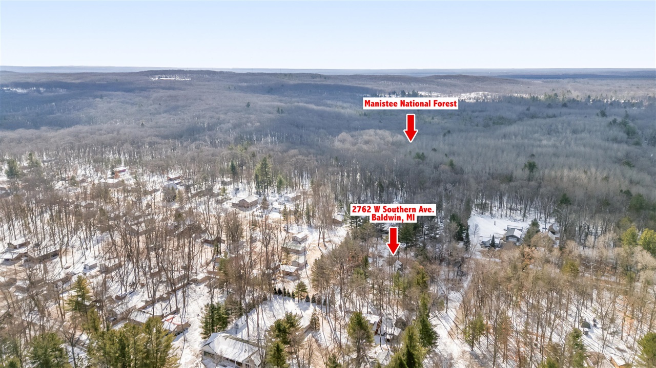 2762 W Southern Avenue, Baldwin, MI, 49304-8515