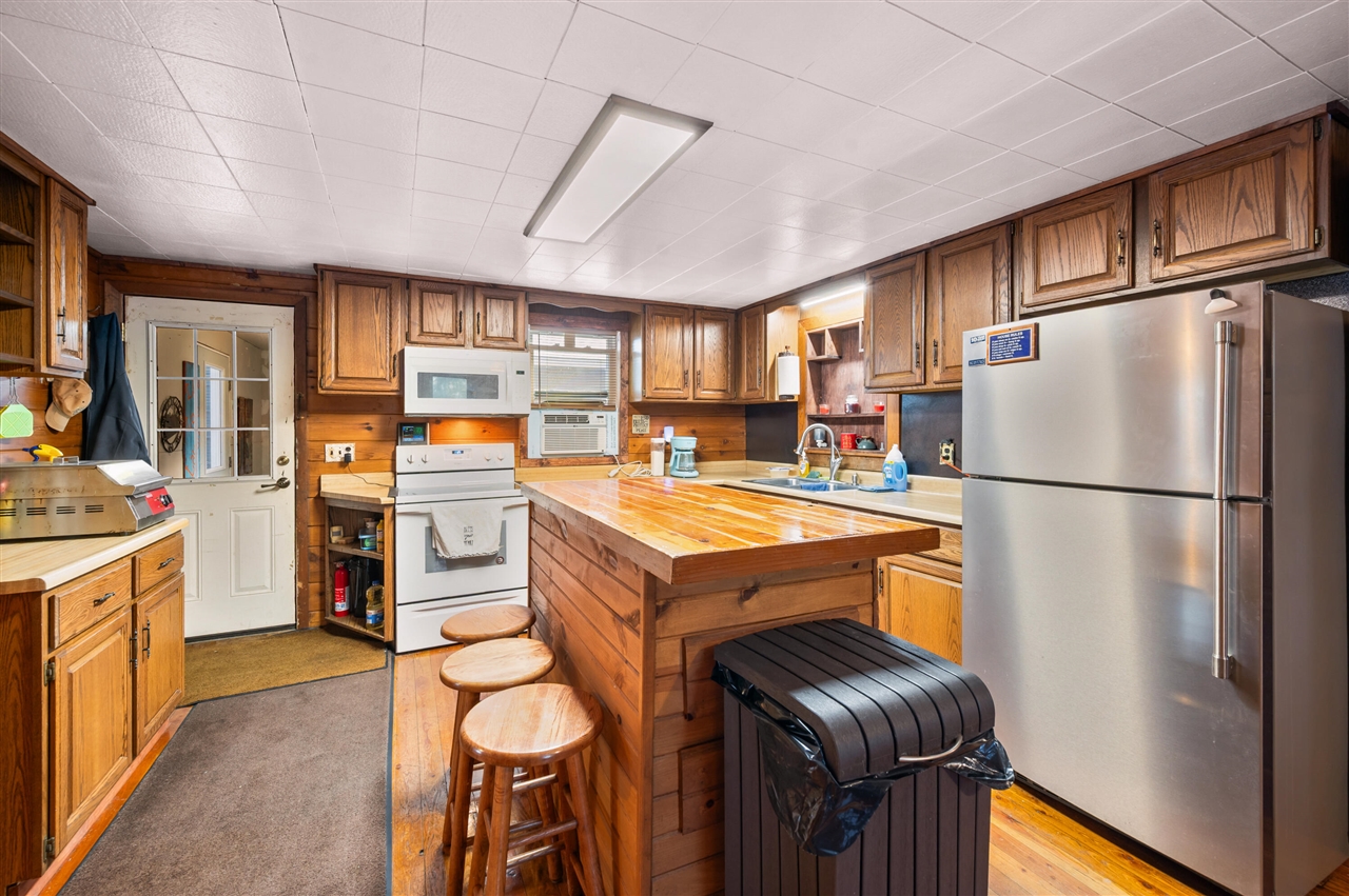 2762 W Southern Avenue, Baldwin, MI, 49304-8515