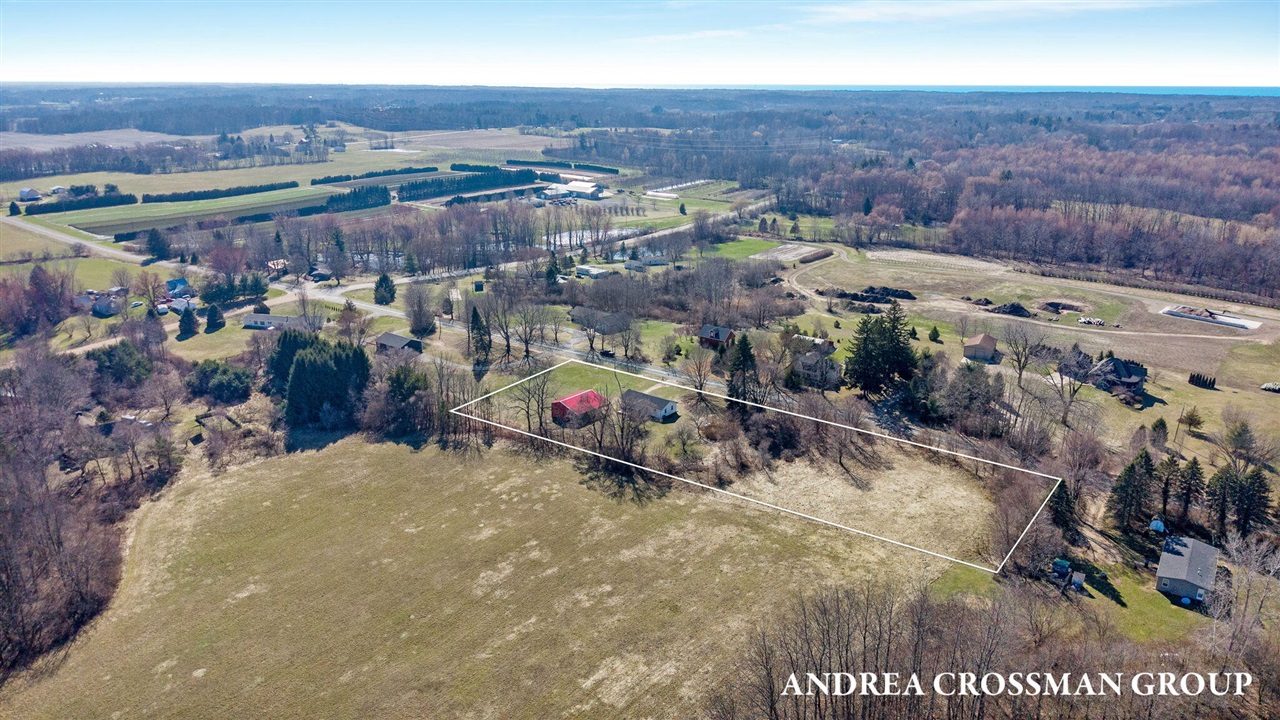 2027 64th Street, Fennville, MI, 49408