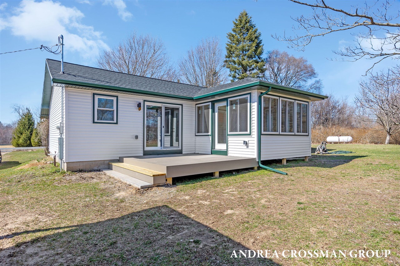 2027 64th Street, Fennville, MI, 49408