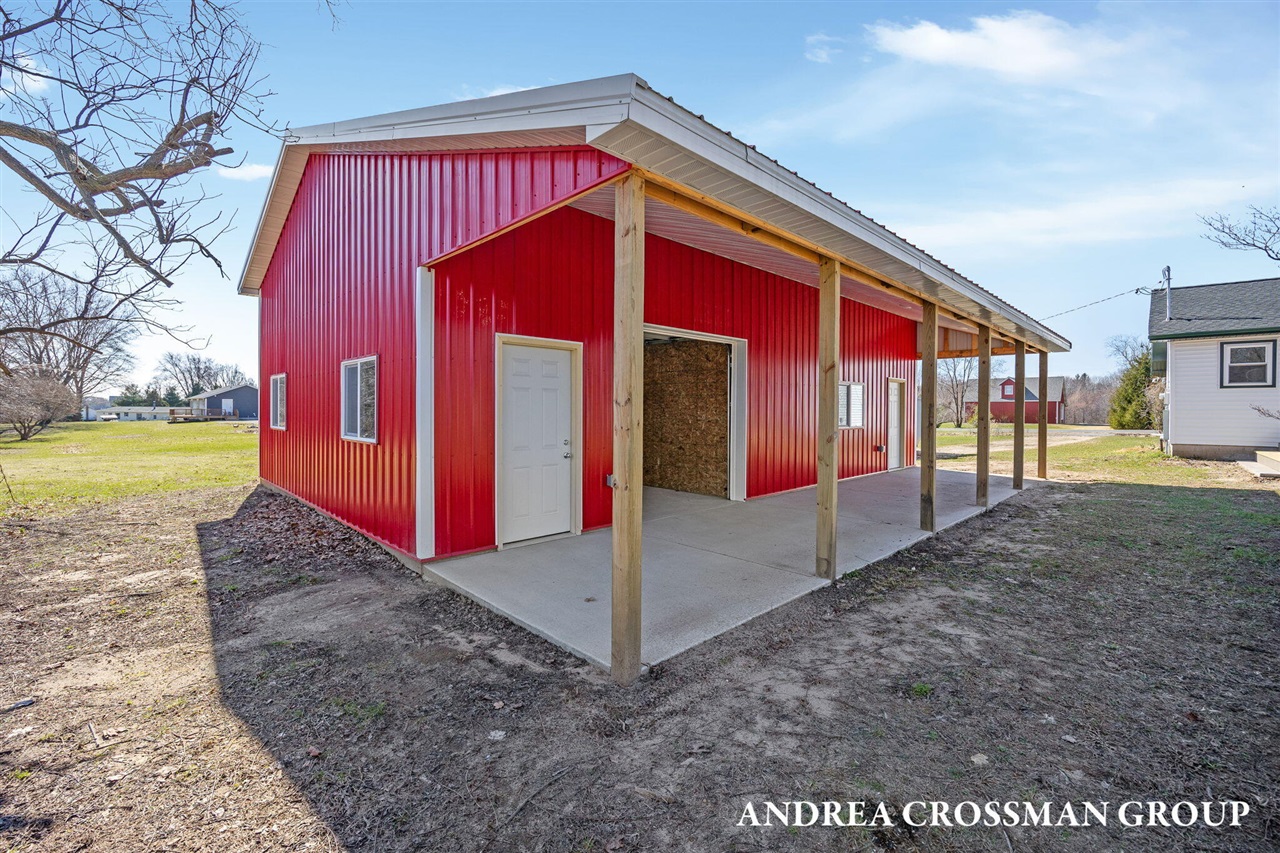 2027 64th Street, Fennville, MI, 49408