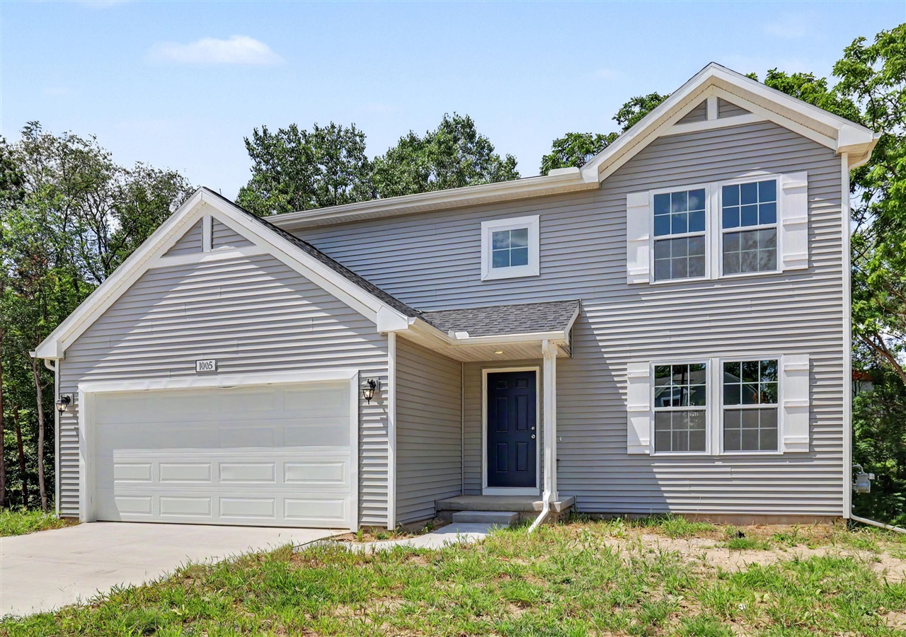 1st image of 1005 Cedarwood Dr, Greenville, MI 48838 | MLS# 70519436