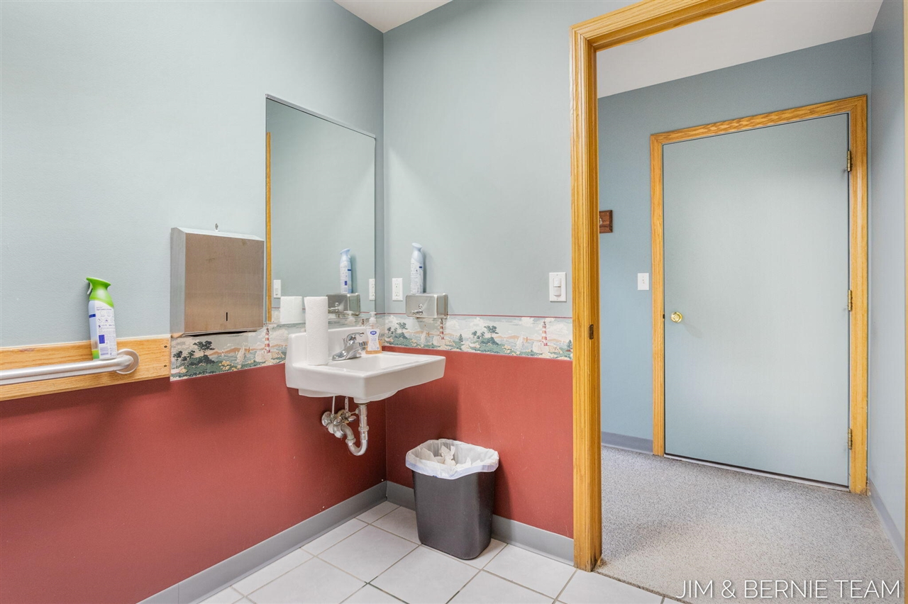 11322 E Lakewood Boulevard, Holland, MI, 49424