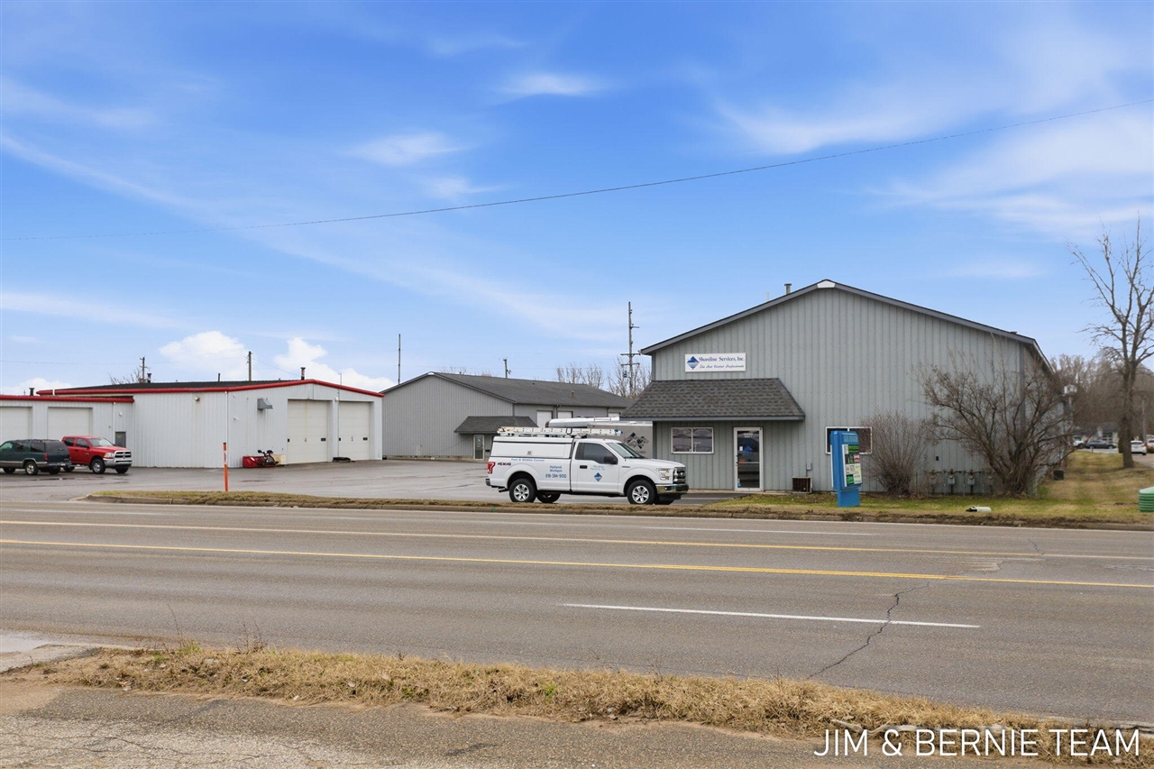11322 E Lakewood Boulevard, Holland, MI, 49424
