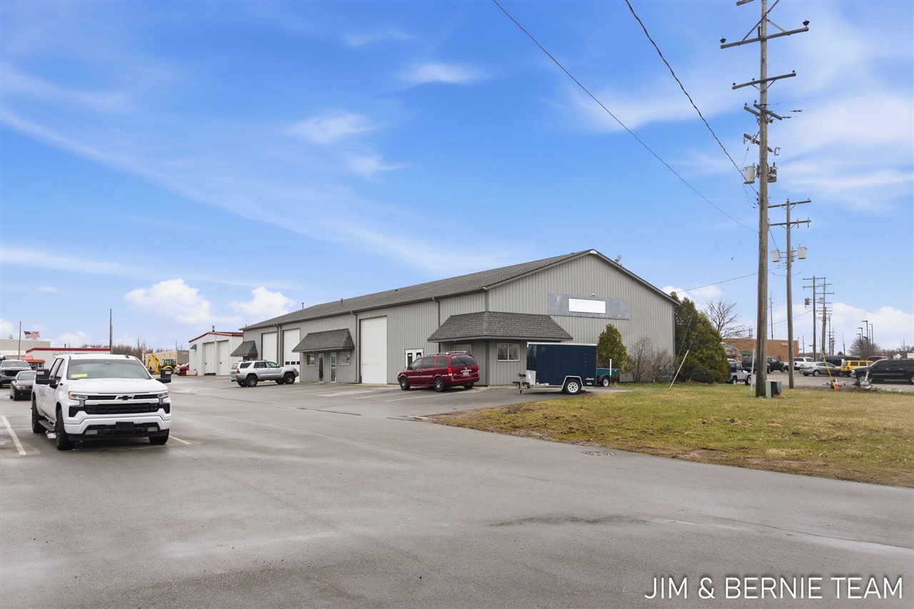 11322 E Lakewood Boulevard, Holland, MI, 49424