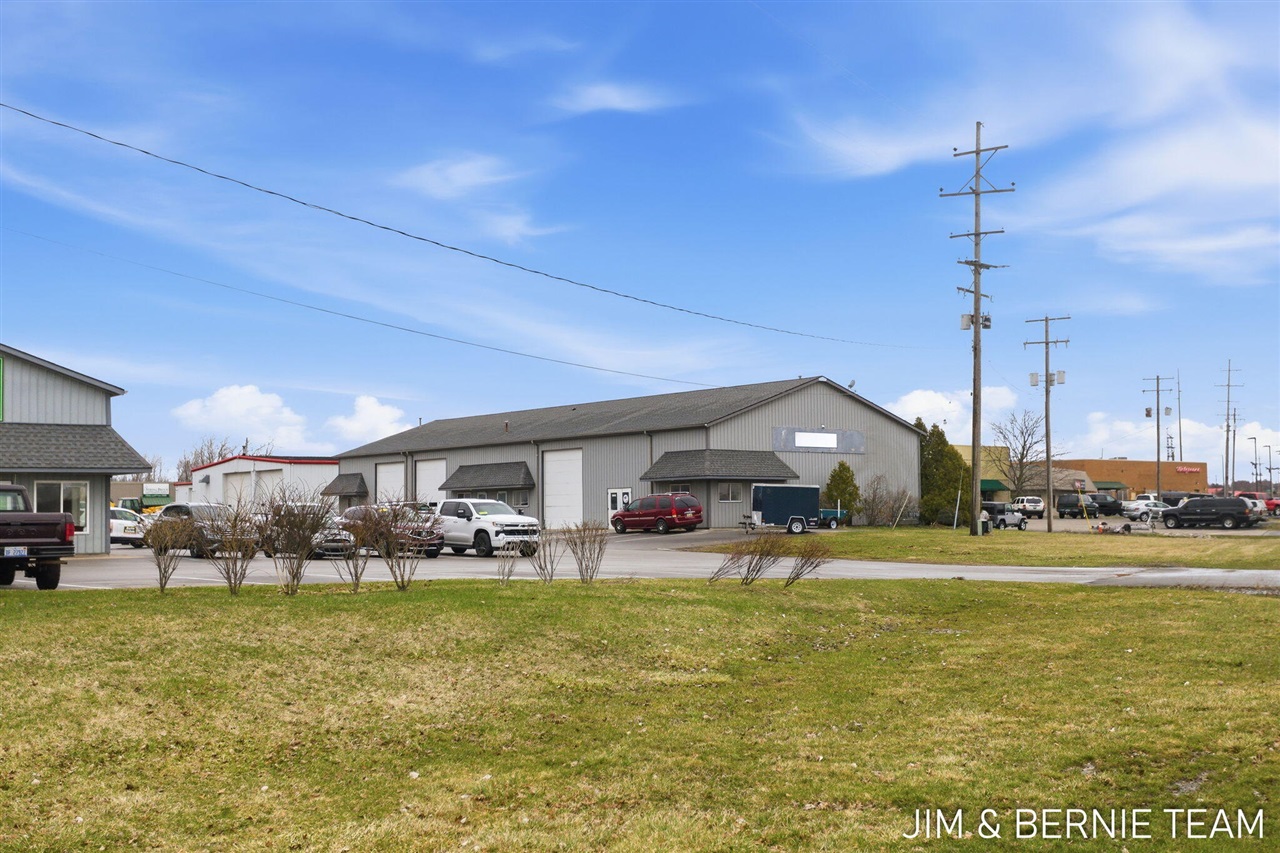 11322 E Lakewood Boulevard, Holland, MI, 49424