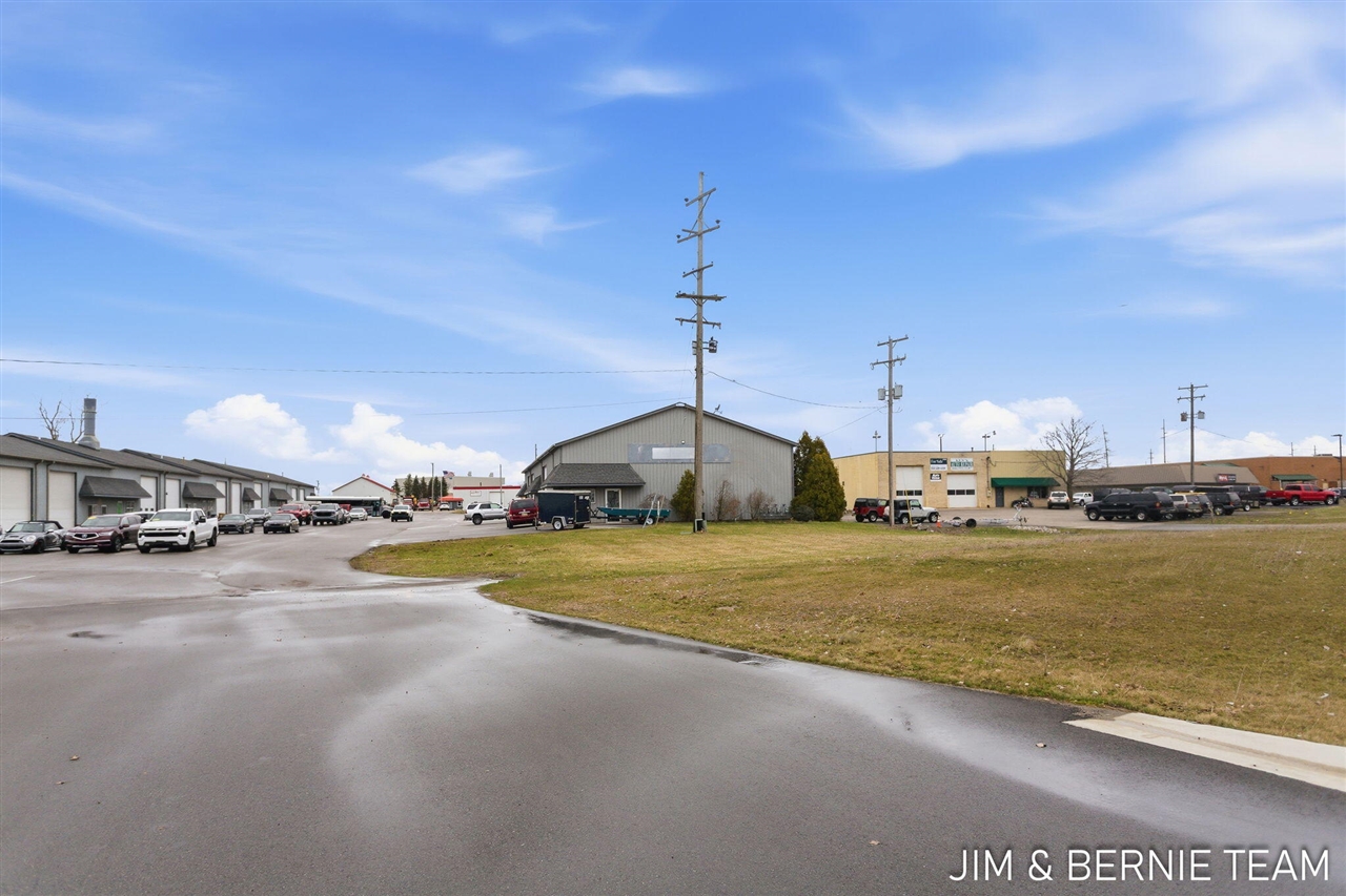 11322 E Lakewood Boulevard, Holland, MI, 49424