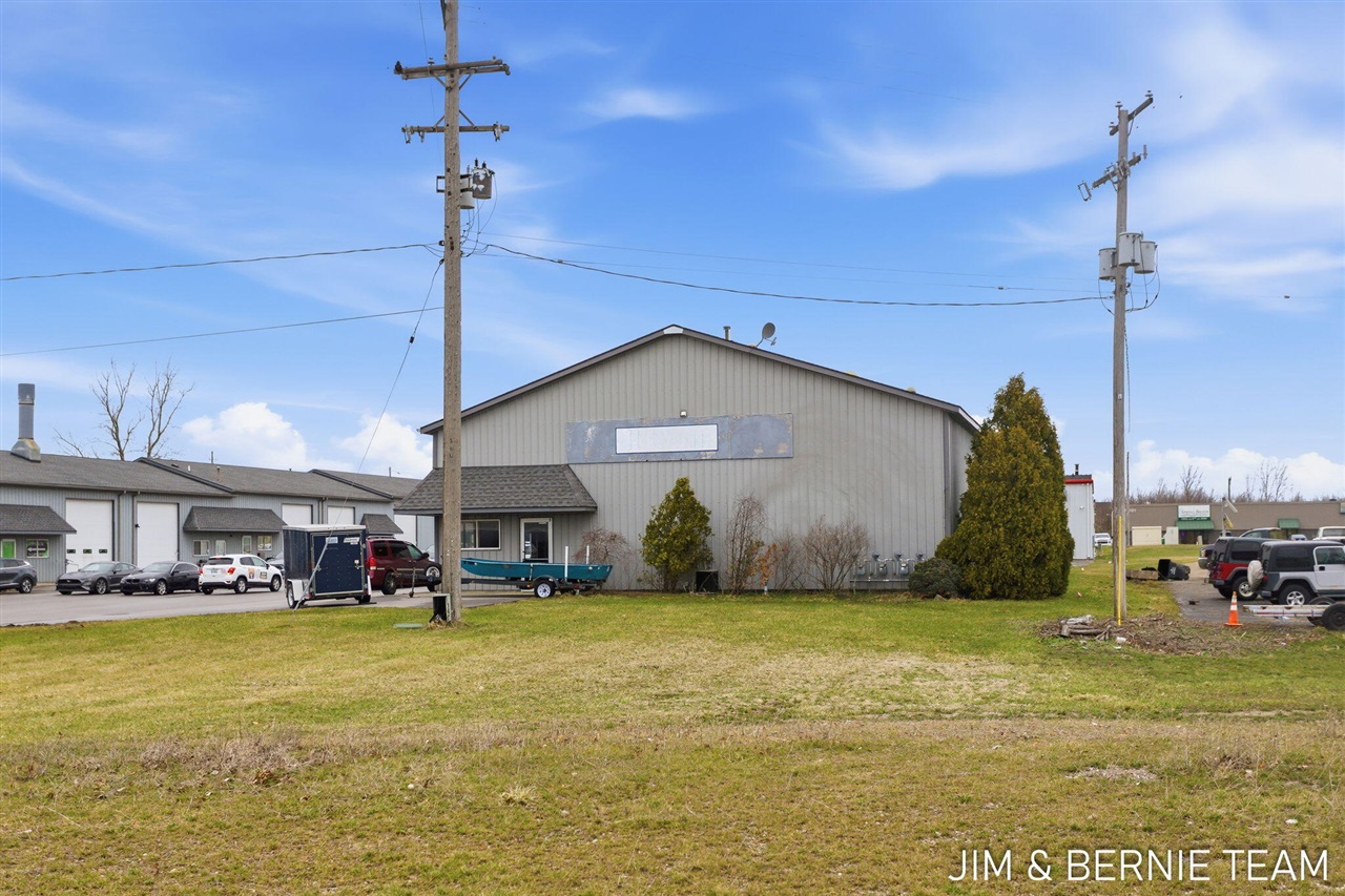 11322 E Lakewood Boulevard, Holland, MI, 49424