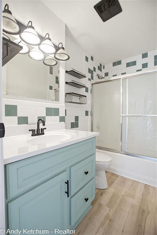 4470 Poulin Street, Norton Shores, MI, 49441