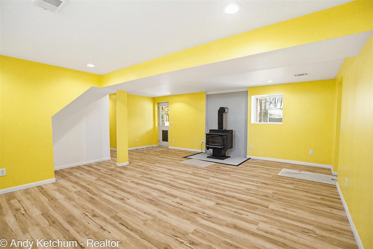 4470 Poulin Street, Norton Shores, MI, 49441