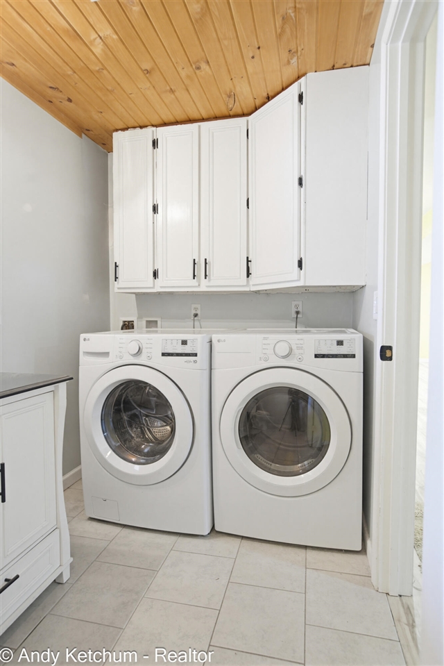 4470 Poulin Street, Norton Shores, MI, 49441