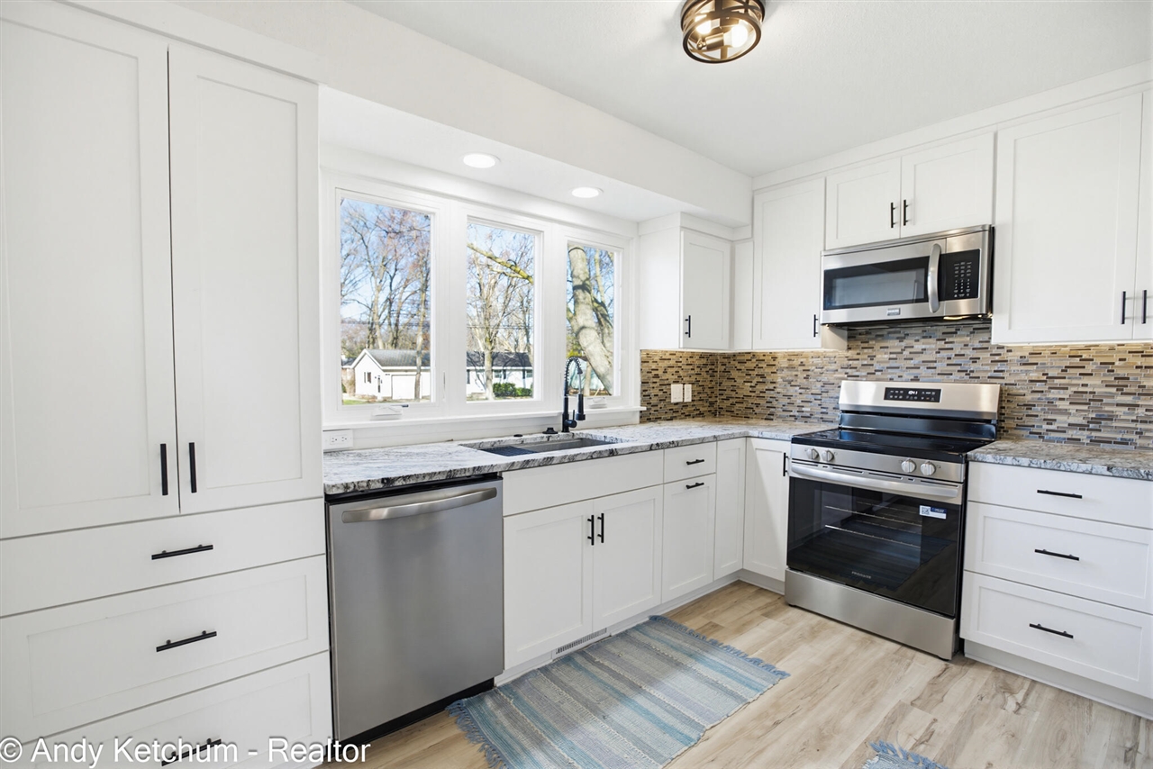 4470 Poulin Street, Norton Shores, MI, 49441