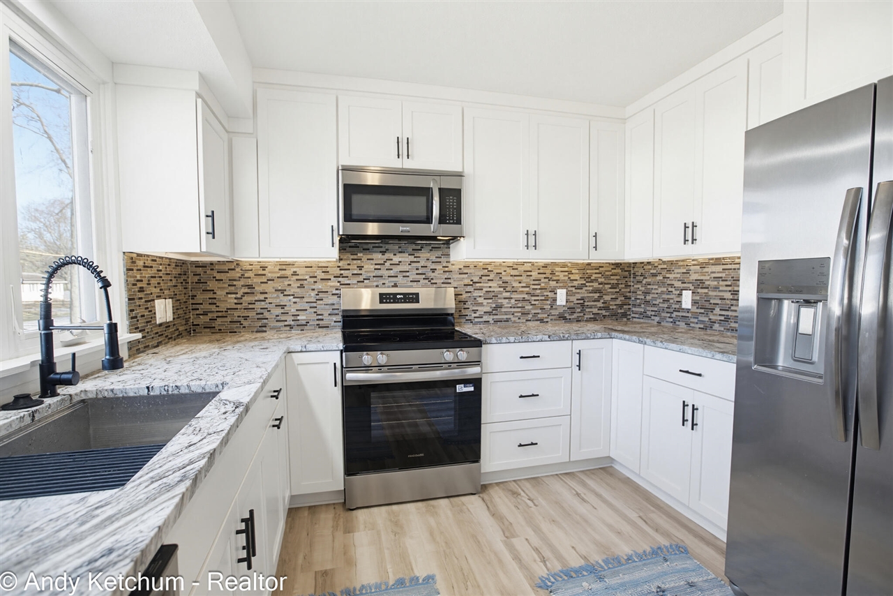 4470 Poulin Street, Norton Shores, MI, 49441