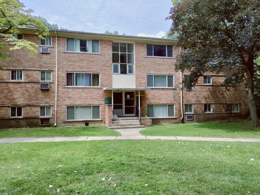 17284 Bentler Street, Detroit, MI, 48219-4705