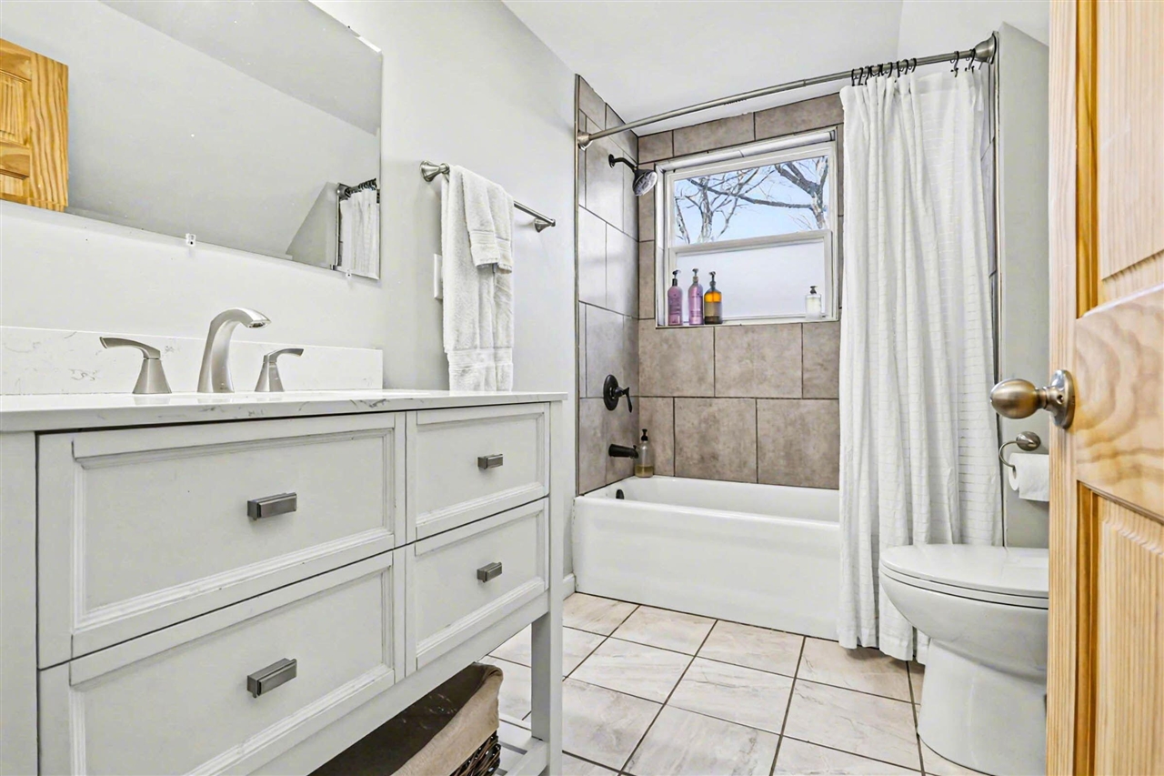 1301 Harrison Avenue, Saint Joseph, MI, 49085-1723