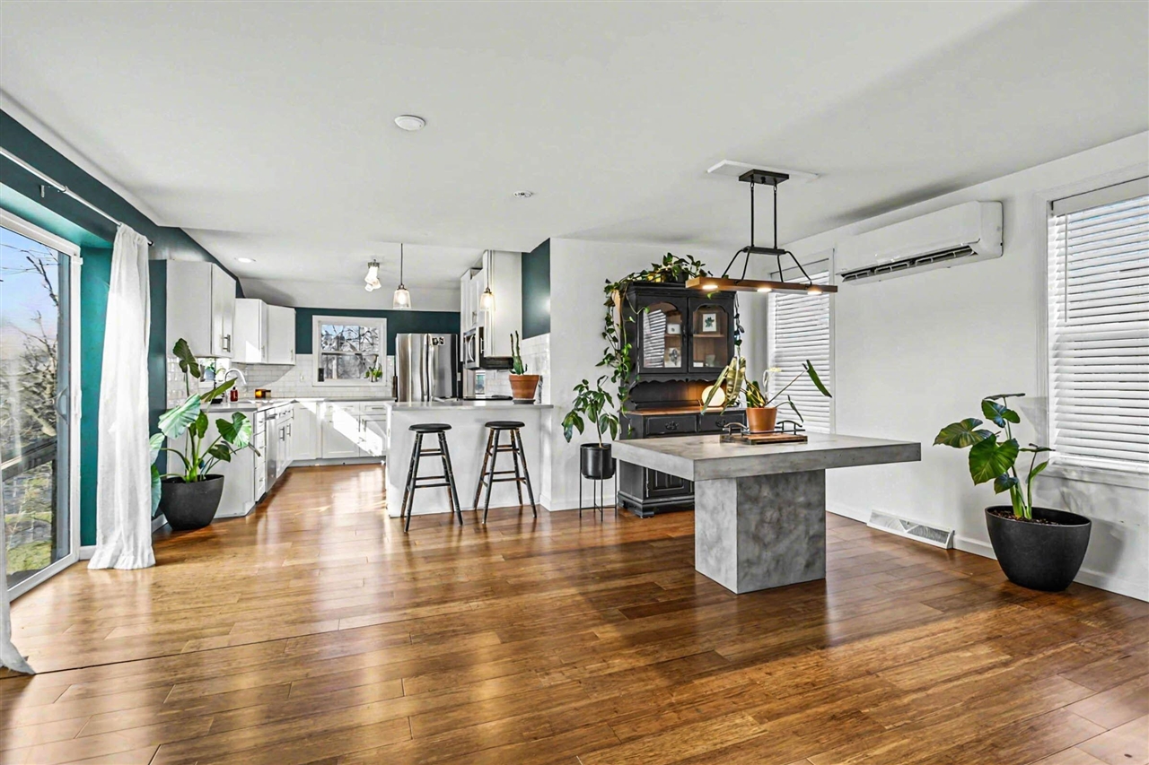 1301 Harrison Avenue, Saint Joseph, MI, 49085-1723