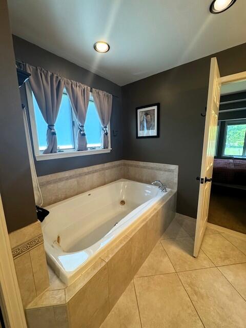 7144 Hunter Ridge Court, Saline, MI, 48176-9256