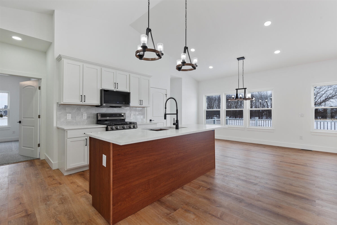 2nd image of 4909 Schmitz Ct, Adrian, MI 49221 | MLS# 70519491