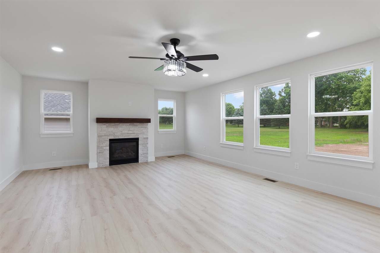 2004 Green Acres Drive, Adrian, MI, 49221