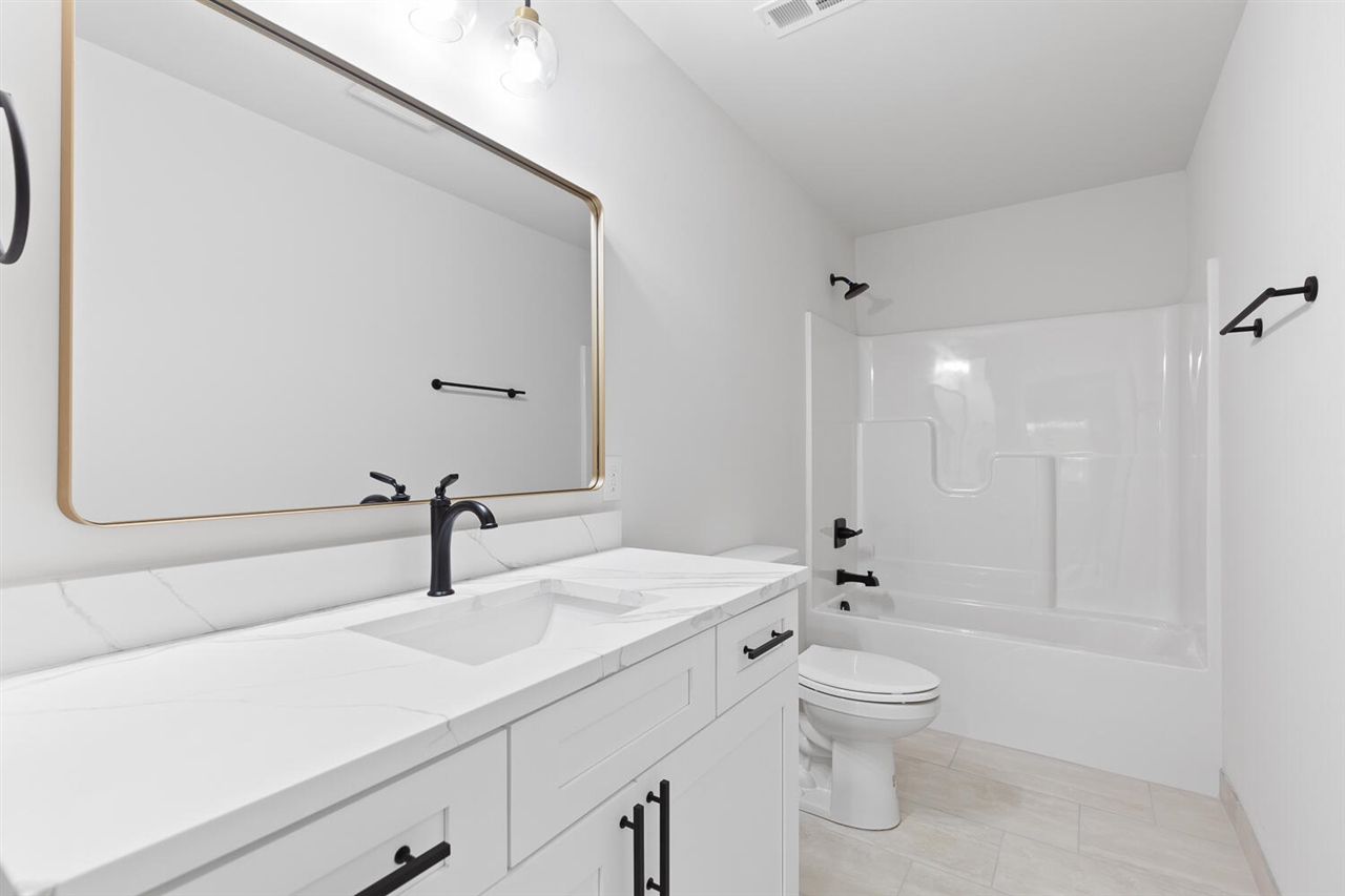 2004 Green Acres Drive, Adrian, MI, 49221