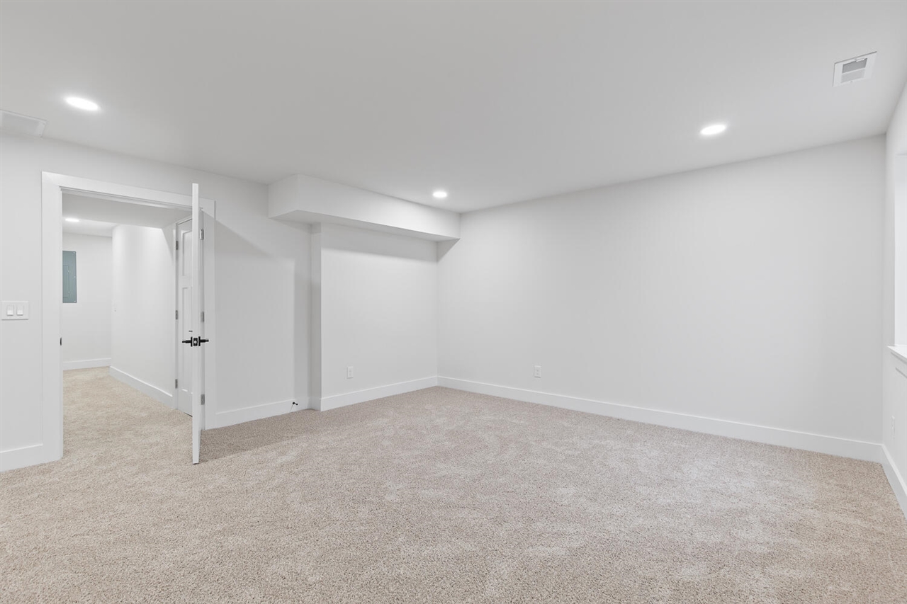 2004 Green Acres Drive, Adrian, MI, 49221