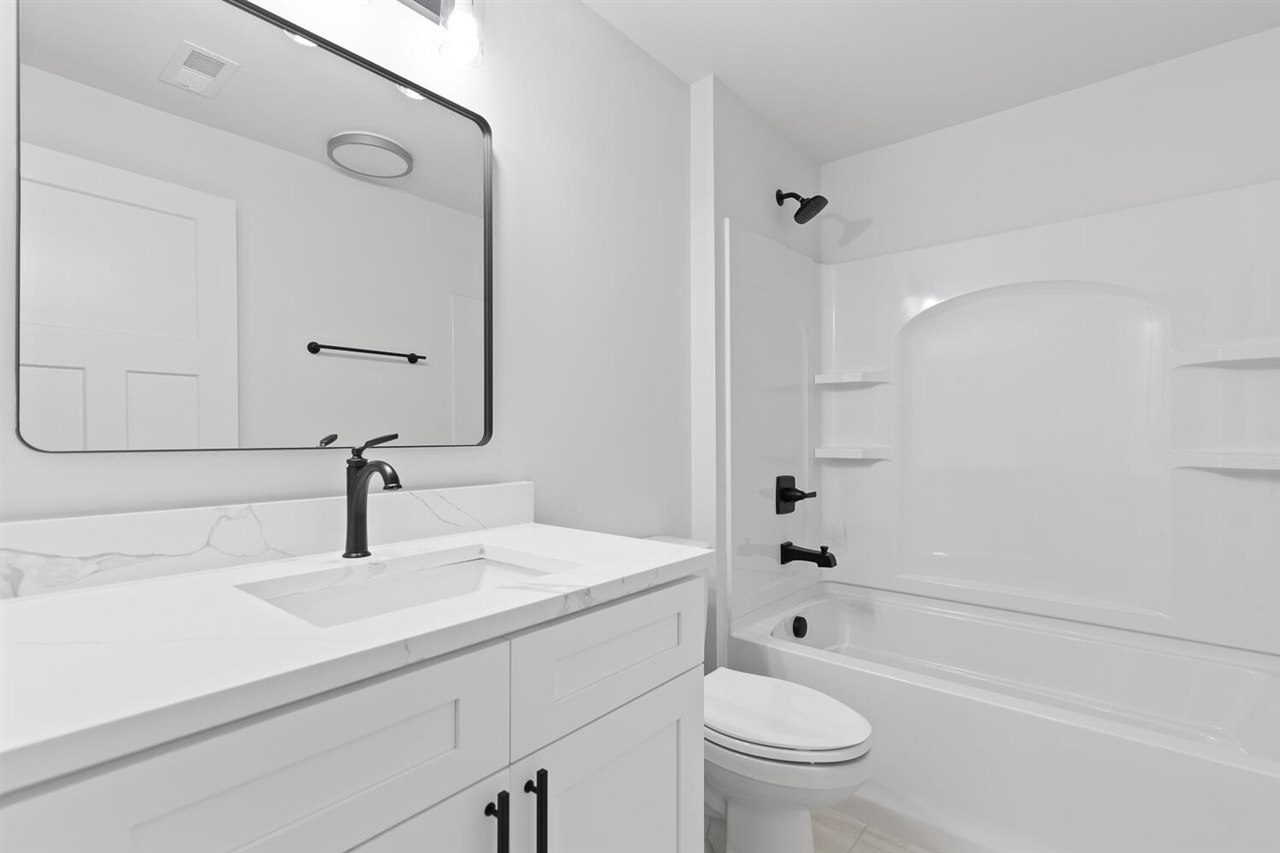 2004 Green Acres Drive, Adrian, MI, 49221