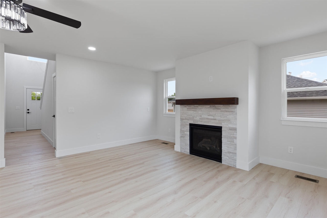 2016 Green Acres Drive, Adrian, MI, 49221