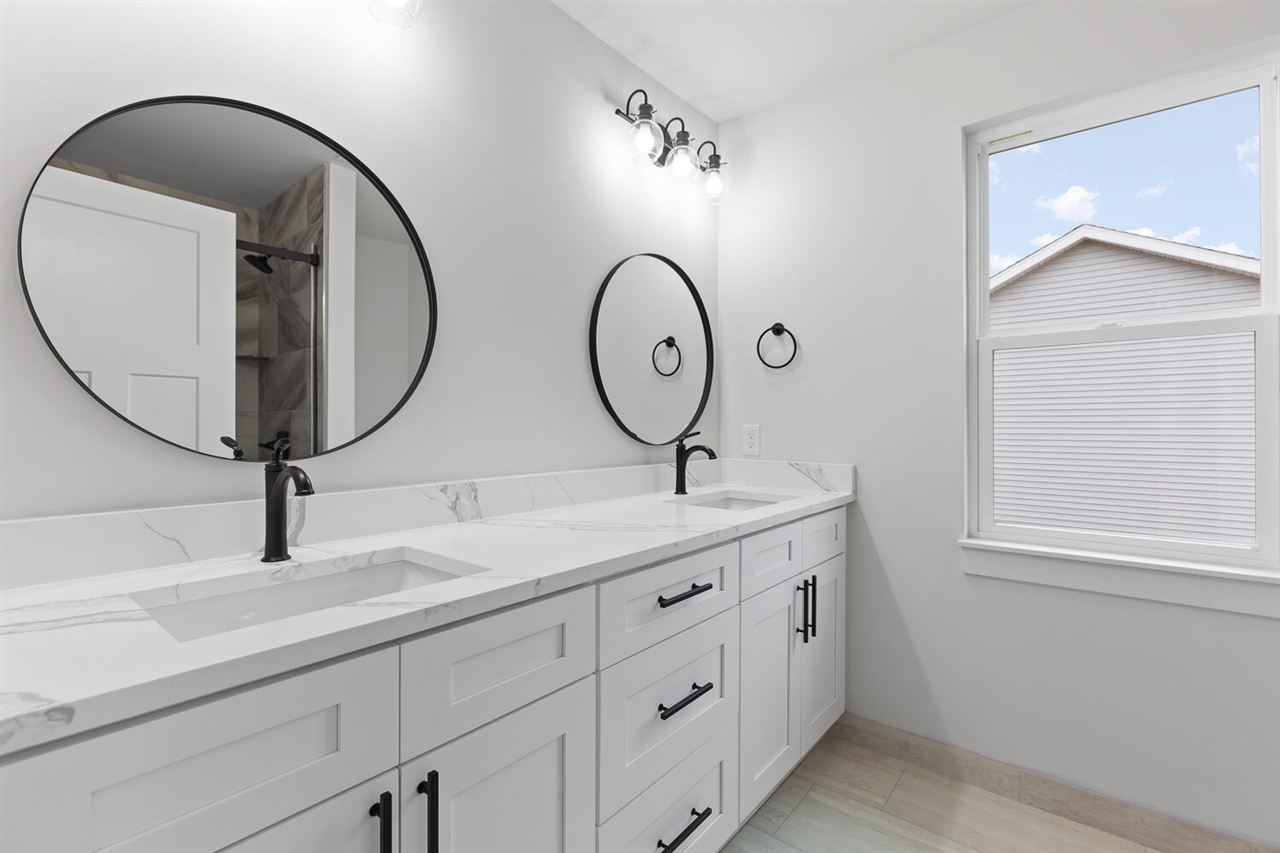 2016 Green Acres Drive, Adrian, MI, 49221