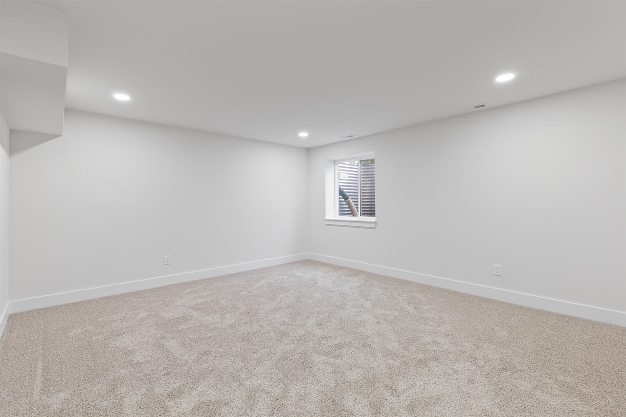 2016 Green Acres Drive, Adrian, MI, 49221