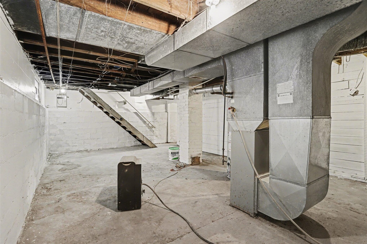 243 Howland Street, Battle Creek, MI, 49037-2473