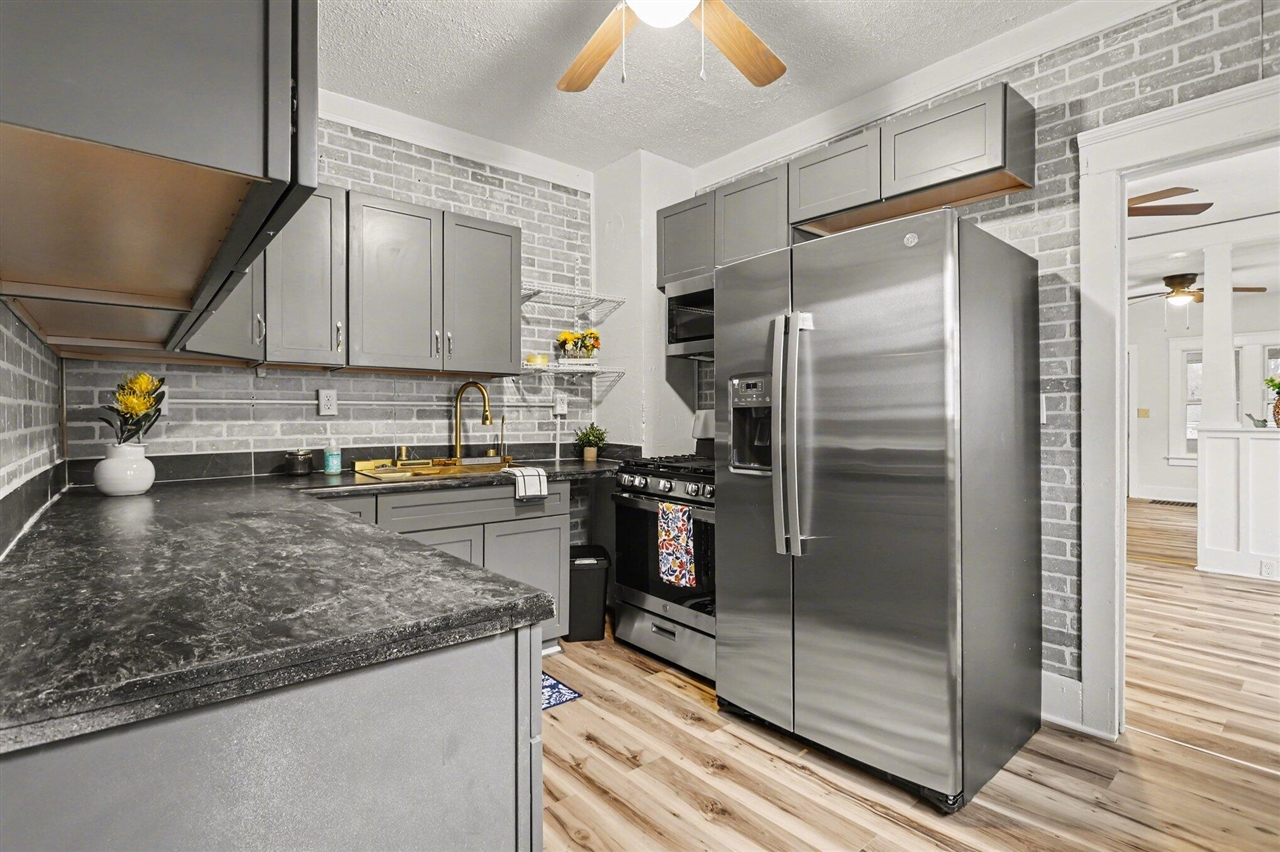 243 Howland Street, Battle Creek, MI, 49037-2473