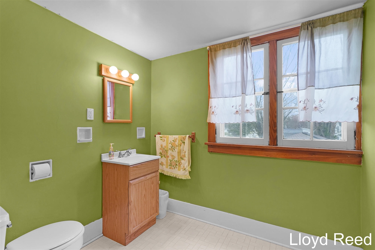 708 Brush Street, Portland, MI, 48875-1514