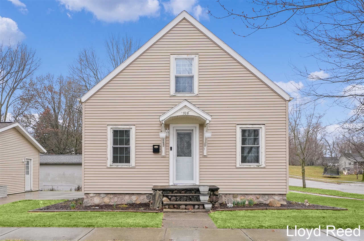 708 Brush Street, Portland, MI, 48875-1514