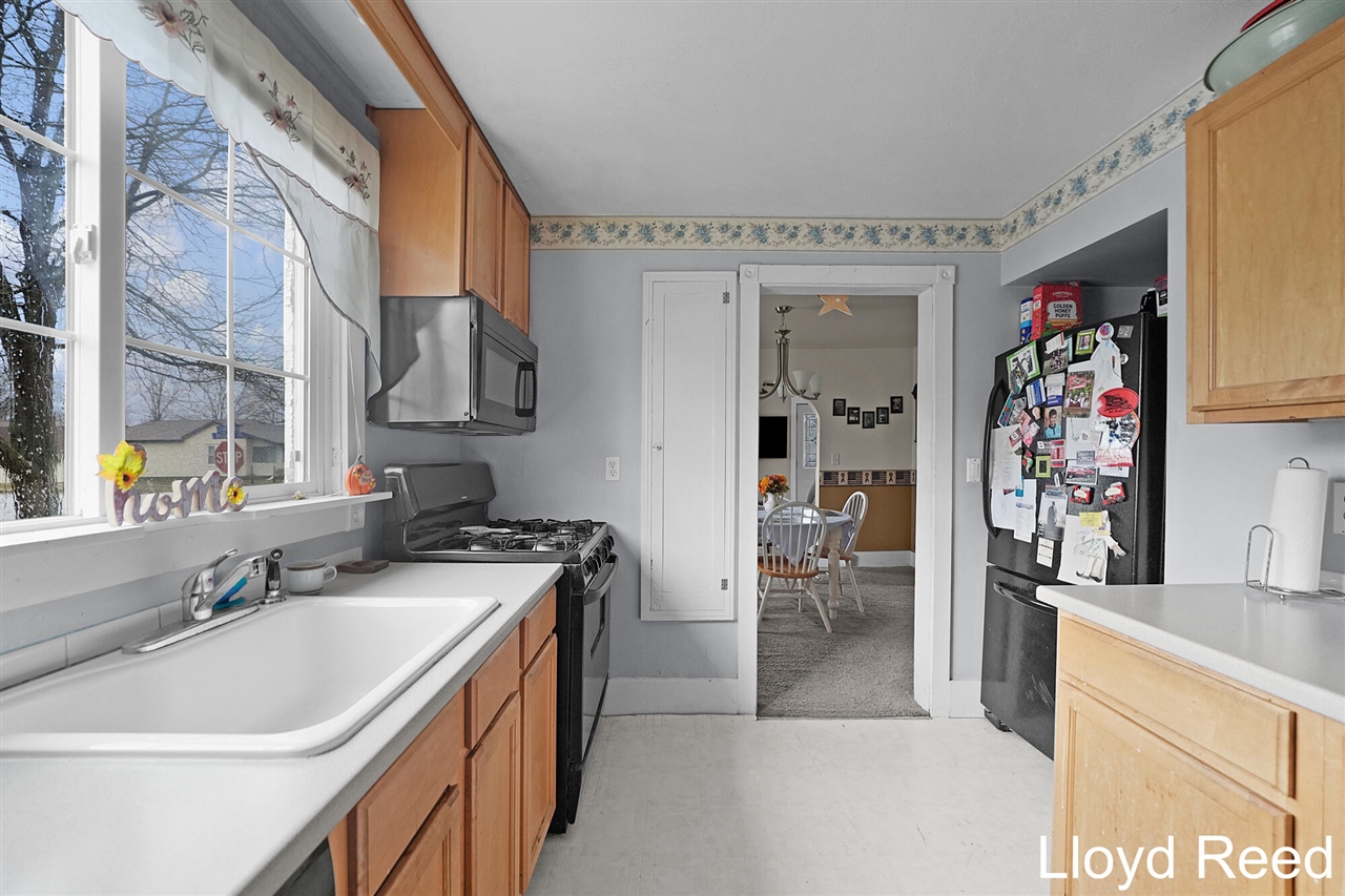 708 Brush Street, Portland, MI, 48875-1514