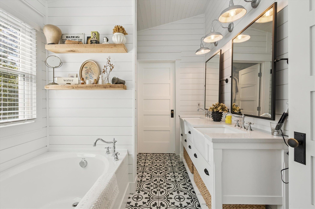 4546 Forest Meadows Drive, Grand Rapids, MI, 49546