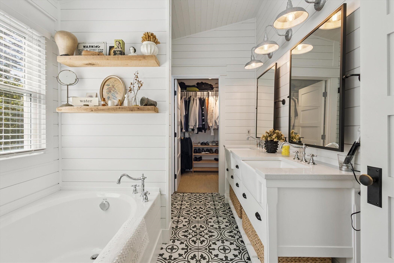 4546 Forest Meadows Drive, Grand Rapids, MI, 49546